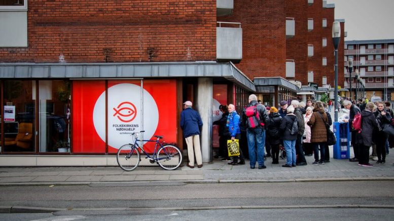 PRESSEMEDDELELSE Genbrugsbutikker i hele Danmark vender Black Friday på hovedet